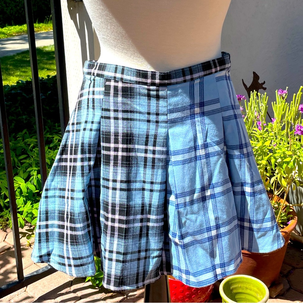 NWT SO High Rise Multi Color Plaid Mini skirt | Juniors Size 11